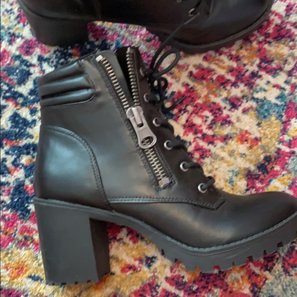 Steve Madden Boots